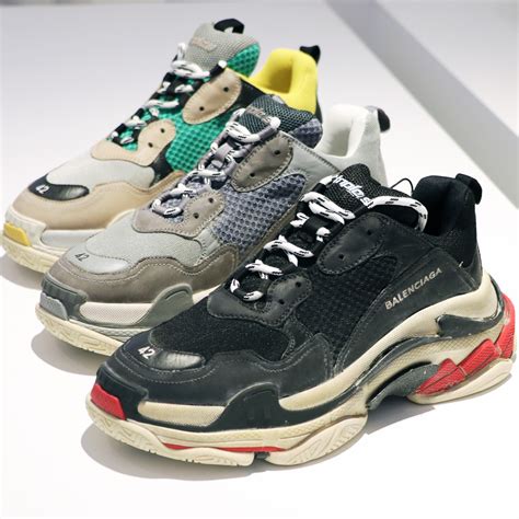 balenciaga triple s